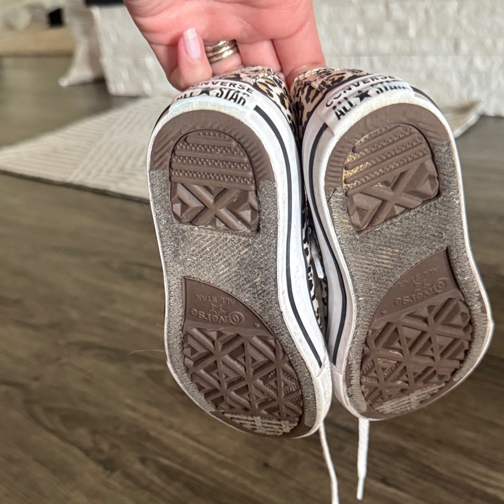 Converse Kids Leopard Print Low-Top Sneakers 366297F black/driftwood/light fawn - Picture 4 of 5